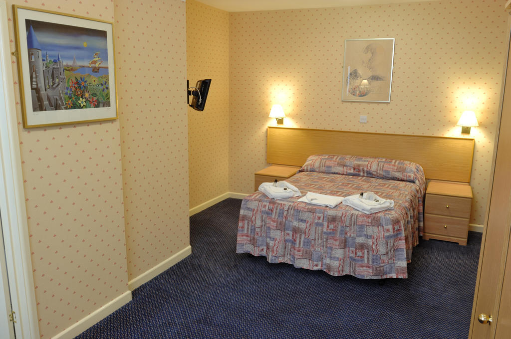 Madeira Hotel Falmouth Rum bild