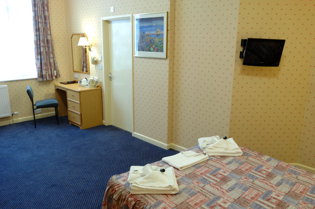 Madeira Hotel Falmouth Rum bild
